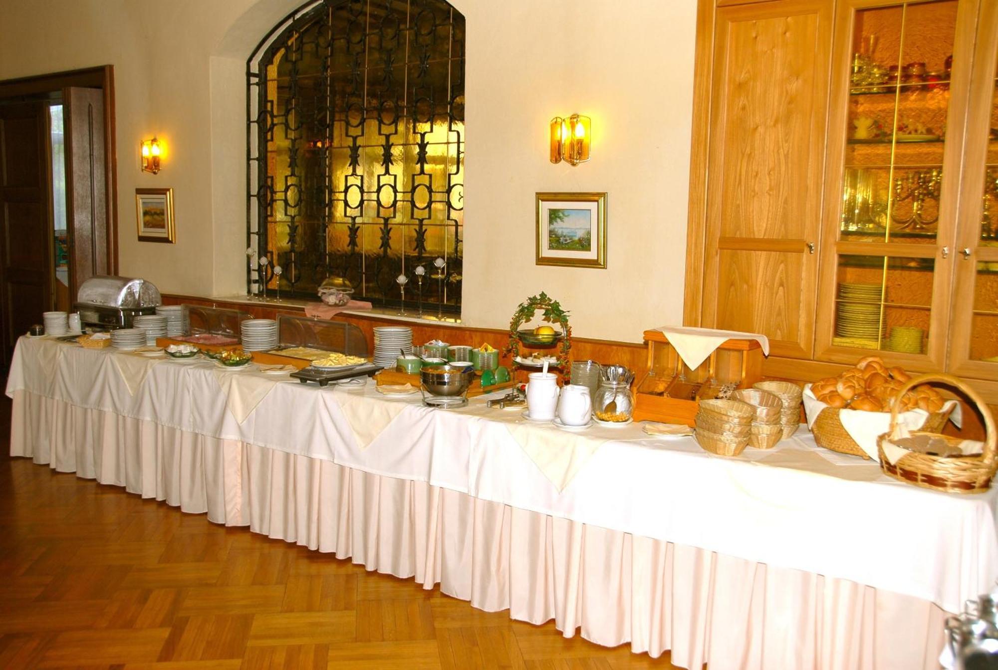Hotel Velden Bacherlwirt Velden am Wörthersee Dış mekan fotoğraf